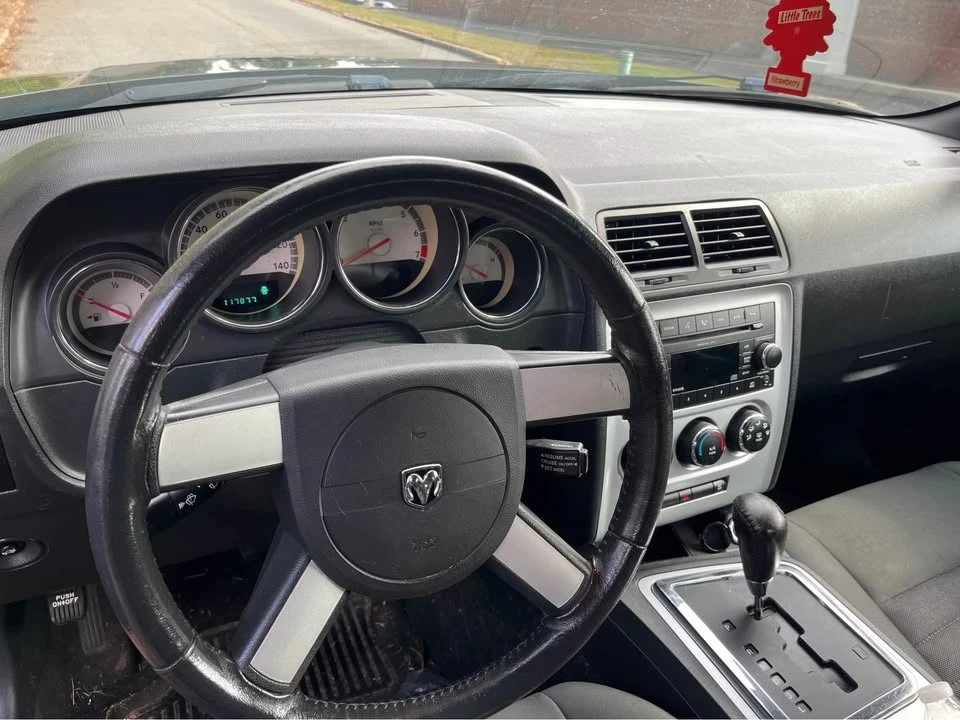 2009 Dodge Challenger 3rd Gen - Image 5 of 12