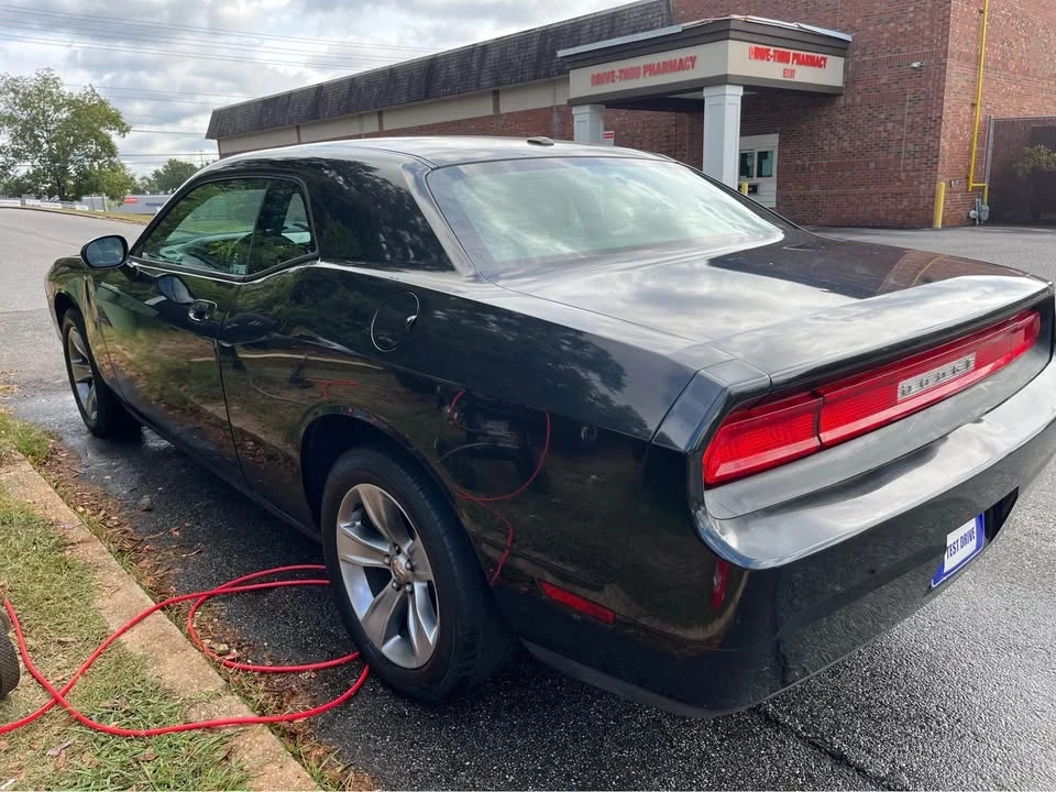 2009 Dodge Challenger 3rd Gen - Image 9 of 12