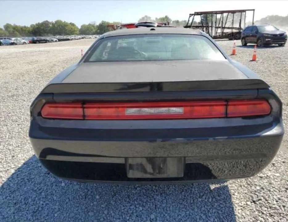 2009 Dodge Challenger 3rd Gen - Image 2 of 6