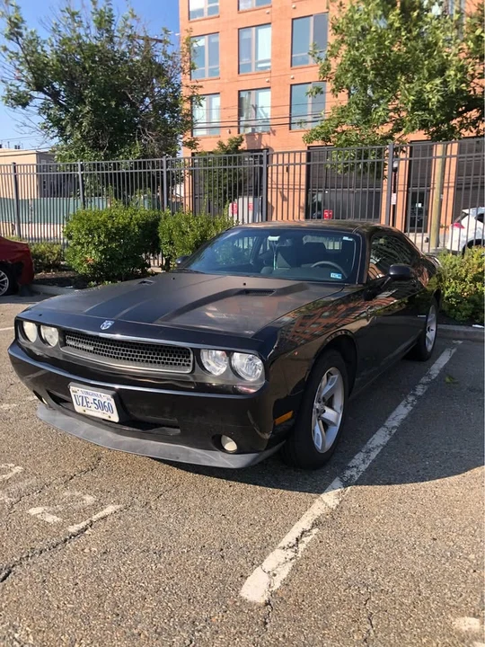 2009 Dodge Challenger 3rd Gen - Image 6 of 7