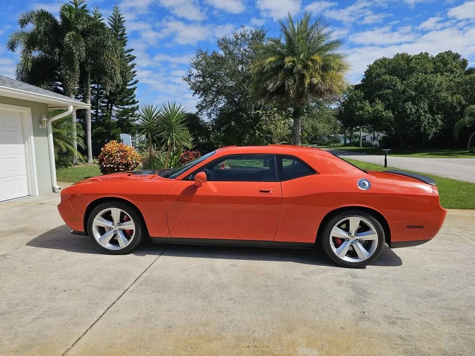 2009 Dodge Challenger SRT8 & 392 3rd Gen - Image 8 of 18