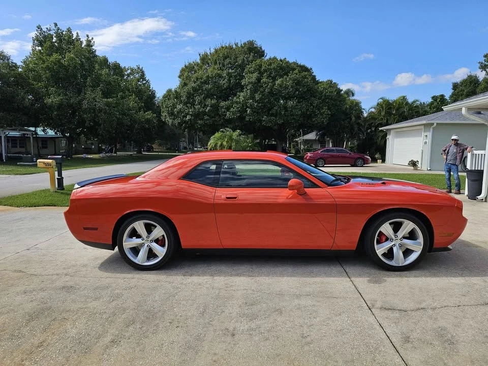 2009 Dodge Challenger SRT8 & 392 3rd Gen - Image 5 of 18