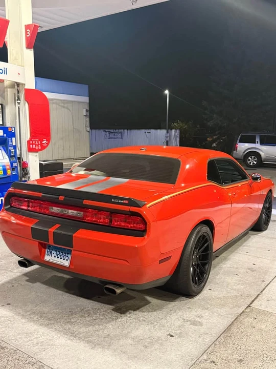 2009 Dodge Challenger SRT8 & 392 3rd Gen - Image 6 of 8