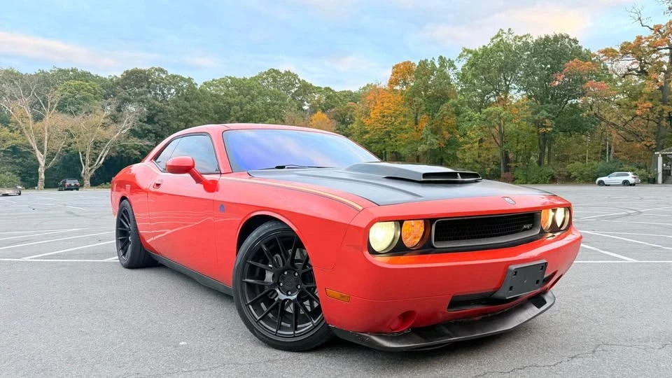 2009 Dodge Challenger SRT8 & 392 3rd Gen - Image 4 of 13