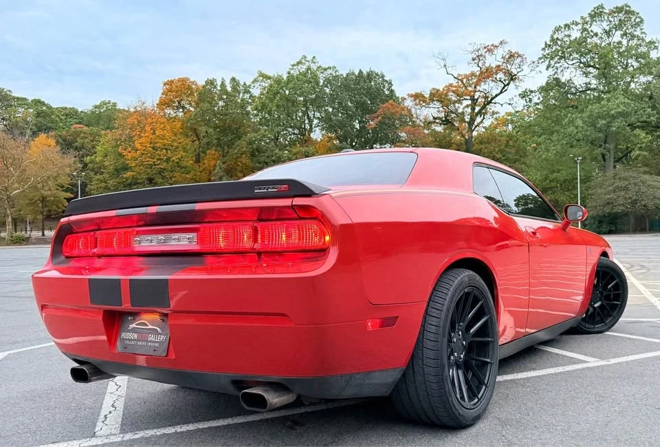 2009 Dodge Challenger SRT8 & 392 3rd Gen - Image 9 of 13