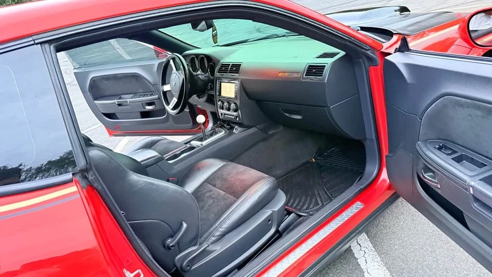2009 Dodge Challenger SRT8 & 392 3rd Gen - Image 12 of 13