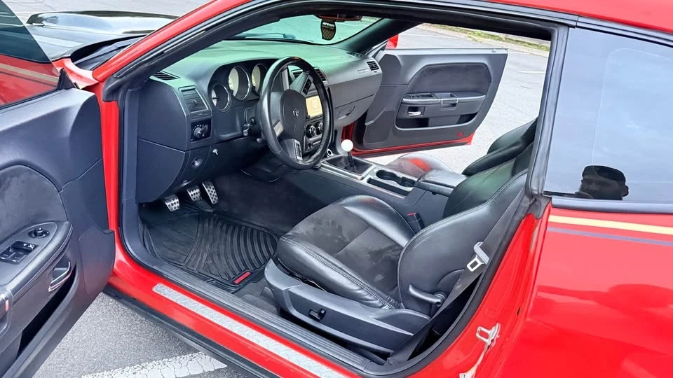 2009 Dodge Challenger SRT8 & 392 3rd Gen - Image 10 of 13
