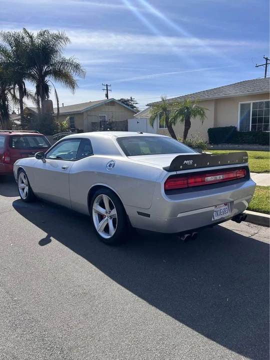 2009 Dodge Challenger SRT8 & 392 3rd Gen - Image 4 of 10