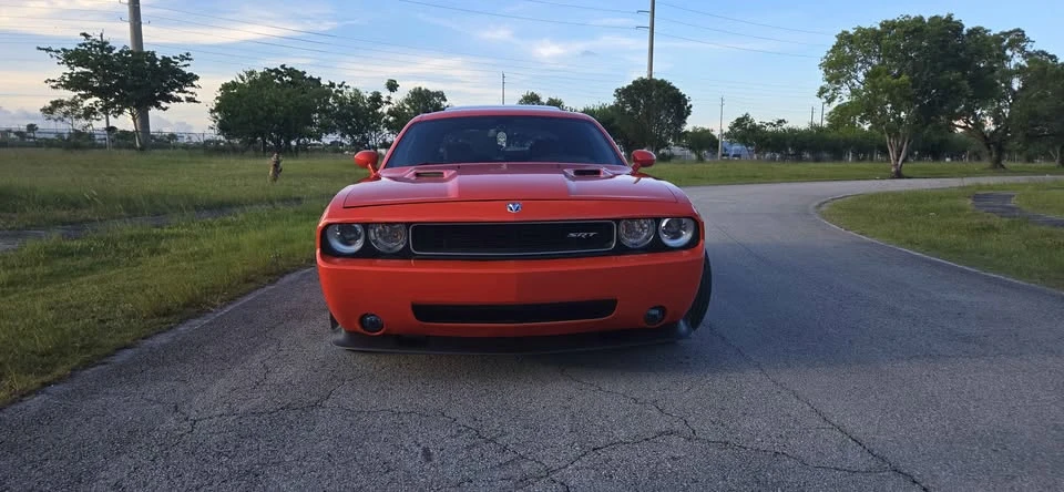 2009 Dodge Challenger SRT8 & 392 3rd Gen - Image 4 of 10