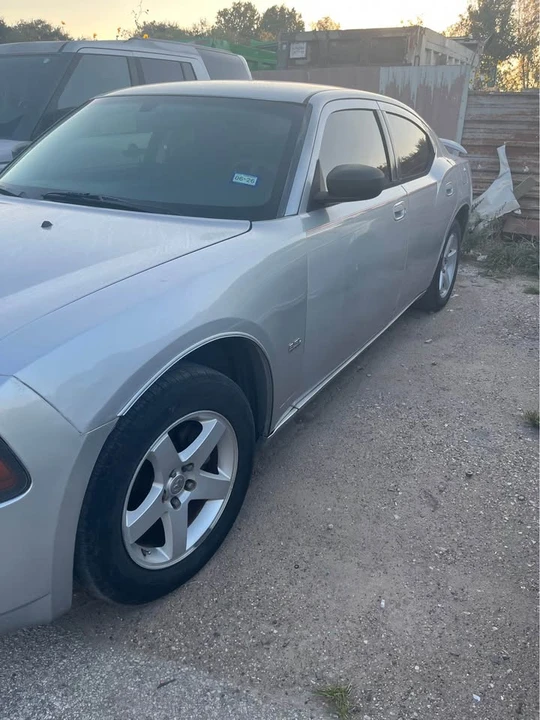 2009 Dodge Challenger 3rd Gen - Image 5 of 6