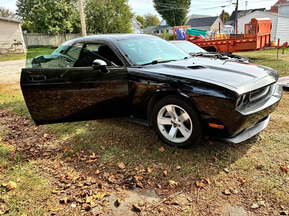 2009 Dodge Challenger 3rd Gen - Image 3 of 4