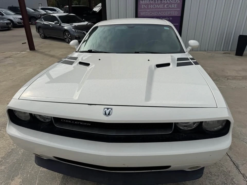 2009 Dodge Challenger 3rd Gen - Image 2 of 10