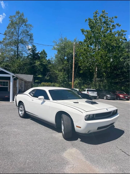 2009 Dodge Challenger 3rd Gen - Image 3 of 12