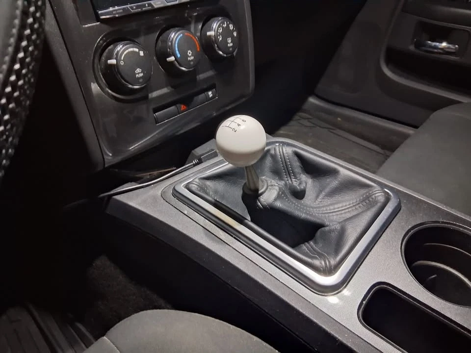 2009 Dodge Challenger 3rd Gen - Image 3 of 8
