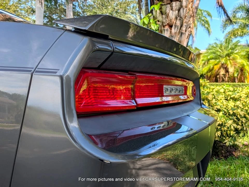 2009 Dodge Challenger 3rd Gen - Image 15 of 18