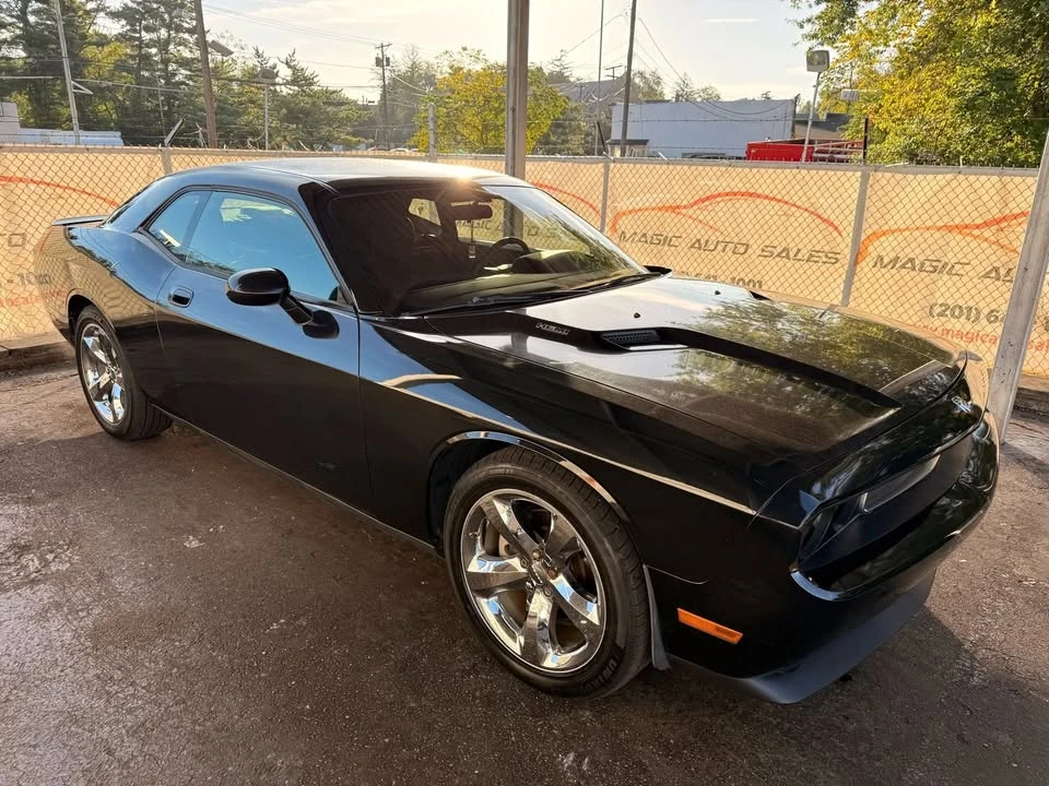 2009 Dodge Challenger 3rd Gen - Image 5 of 19