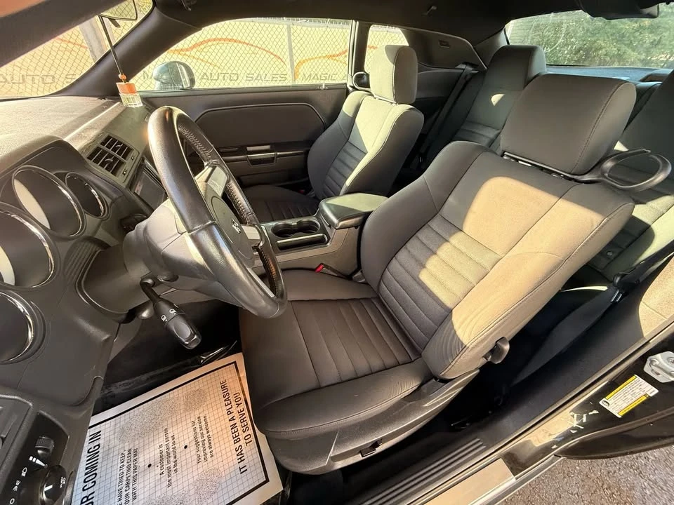 2009 Dodge Challenger 3rd Gen - Image 12 of 19