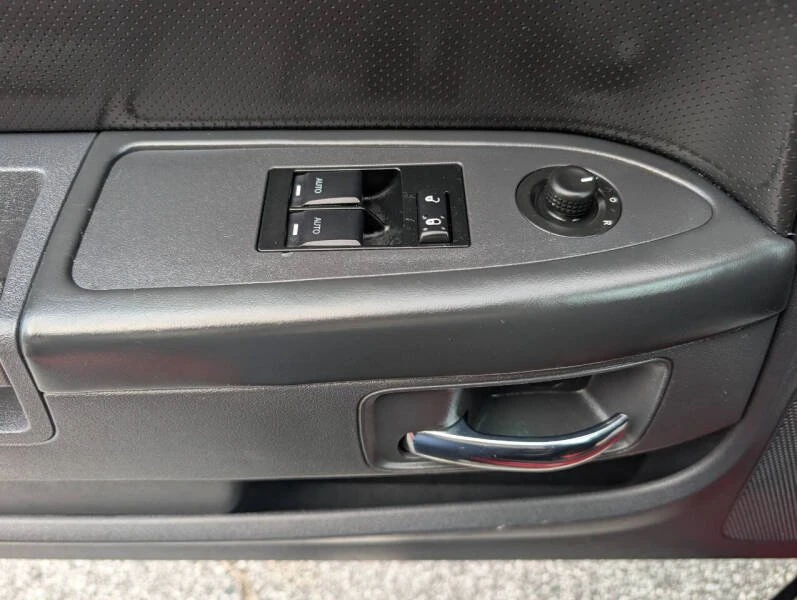 2009 Dodge Challenger 3rd Gen - Image 14 of 20