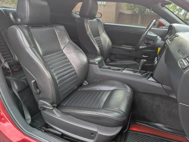 2009 Dodge Challenger 3rd Gen - Image 11 of 20