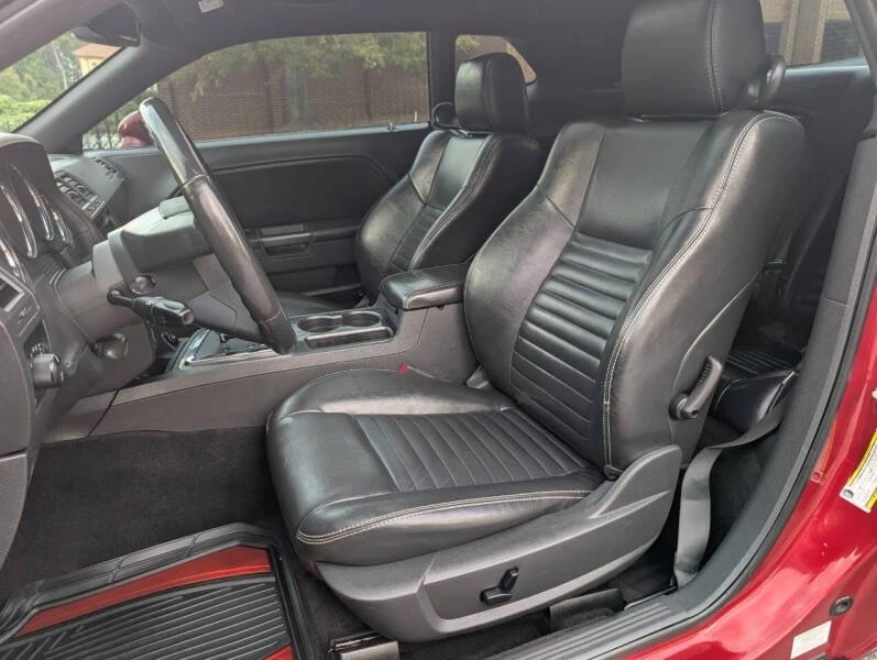 2009 Dodge Challenger 3rd Gen - Image 10 of 20