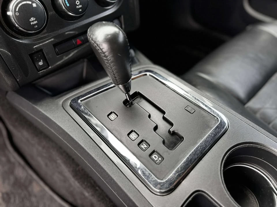 2009 Dodge Challenger 3rd Gen - Image 15 of 16