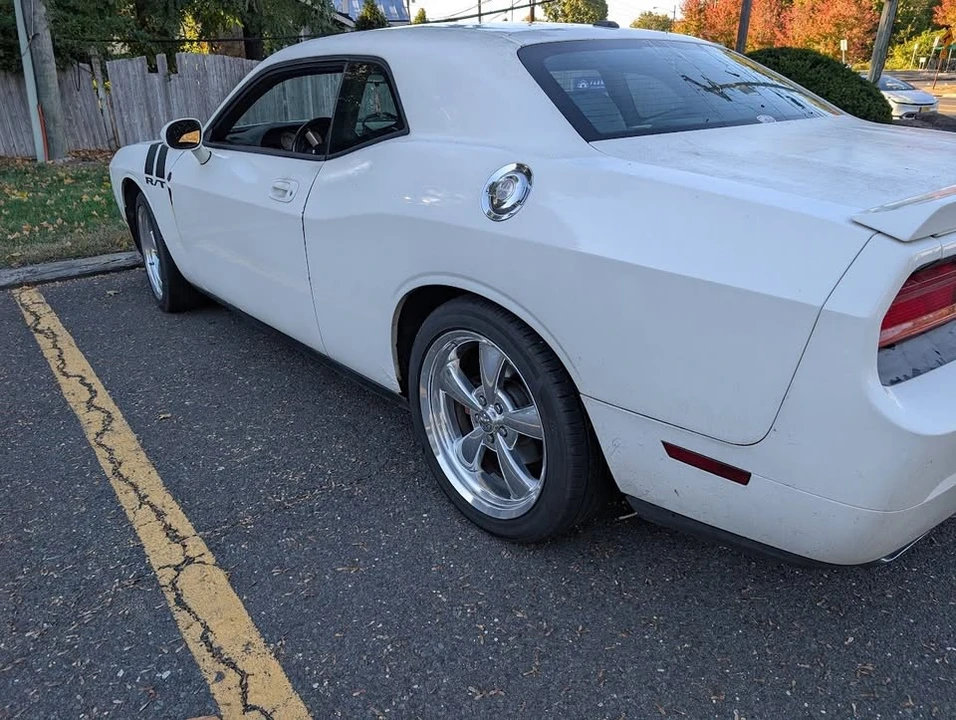 2009 Dodge Challenger 3rd Gen - Image 8 of 9