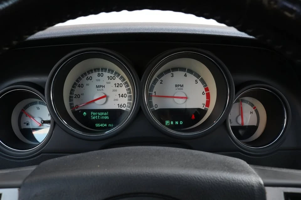 2009 Dodge Challenger 3rd Gen - Image 10 of 14