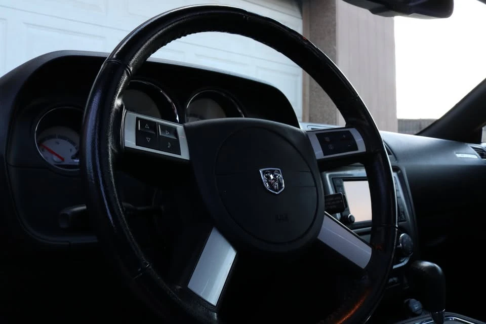 2009 Dodge Challenger 3rd Gen - Image 9 of 14
