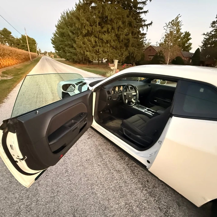 2009 Dodge Challenger 3rd Gen - Image 6 of 11