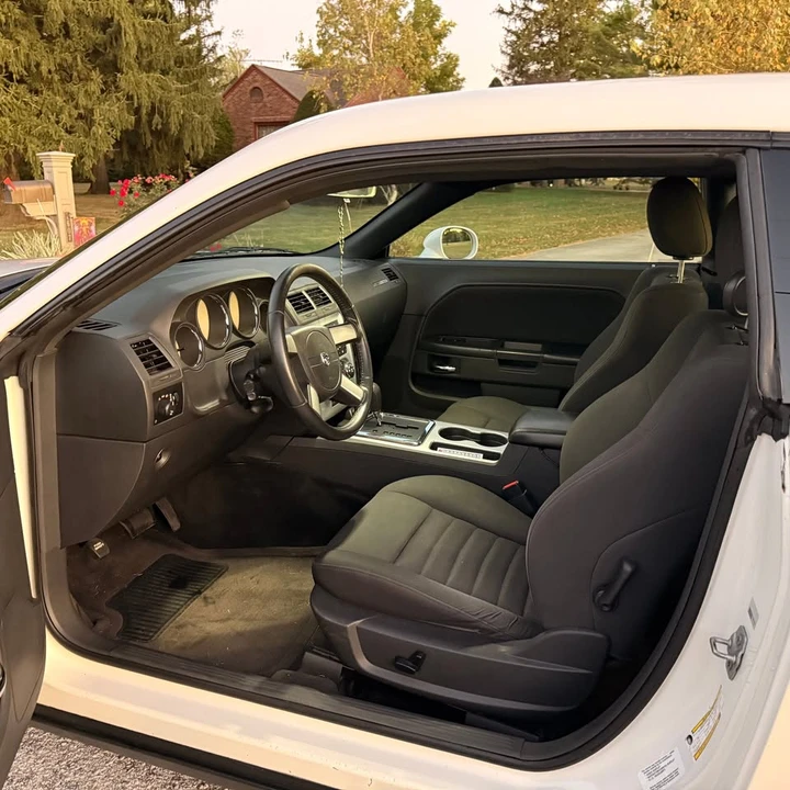 2009 Dodge Challenger 3rd Gen - Image 7 of 11