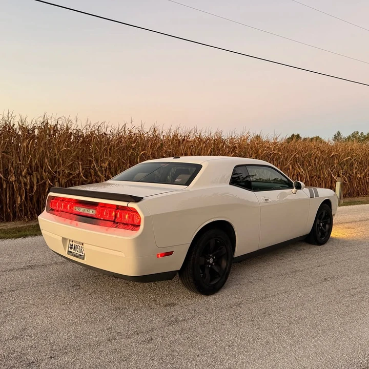 2009 Dodge Challenger 3rd Gen - Image 4 of 11
