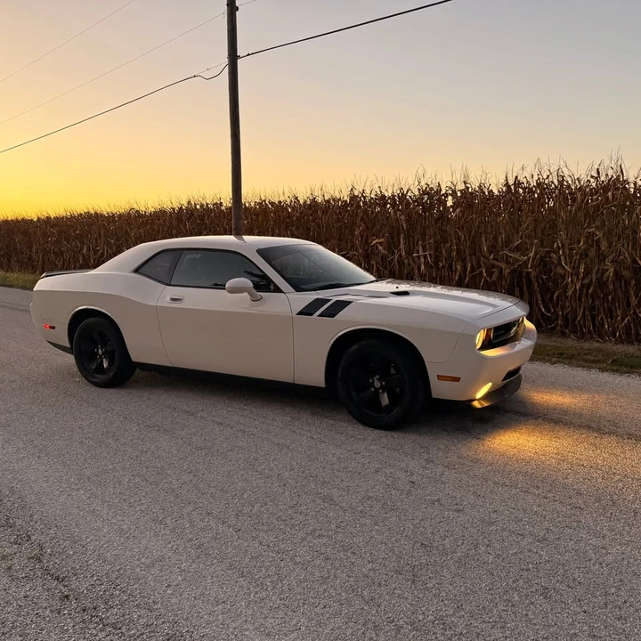 2009 Dodge Challenger 3rd Gen - Image 3 of 11