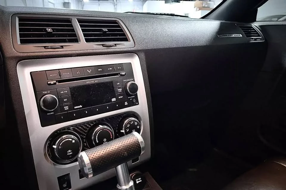 2009 Dodge Challenger 3rd Gen - Image 15 of 17