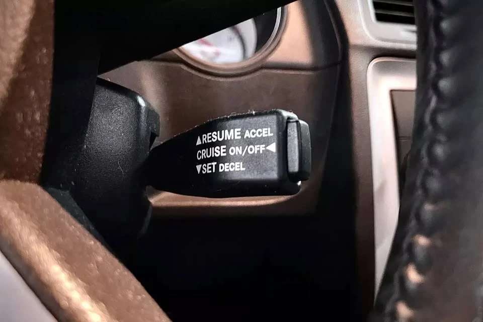 2009 Dodge Challenger 3rd Gen - Image 13 of 17