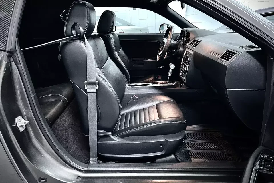2009 Dodge Challenger 3rd Gen - Image 10 of 16