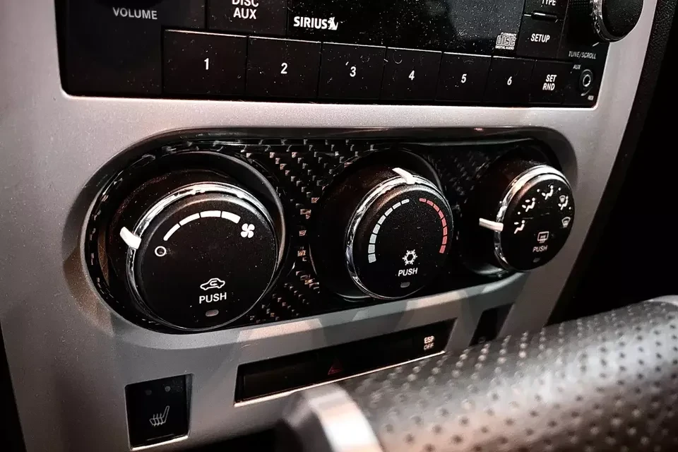2009 Dodge Challenger 3rd Gen - Image 11 of 16