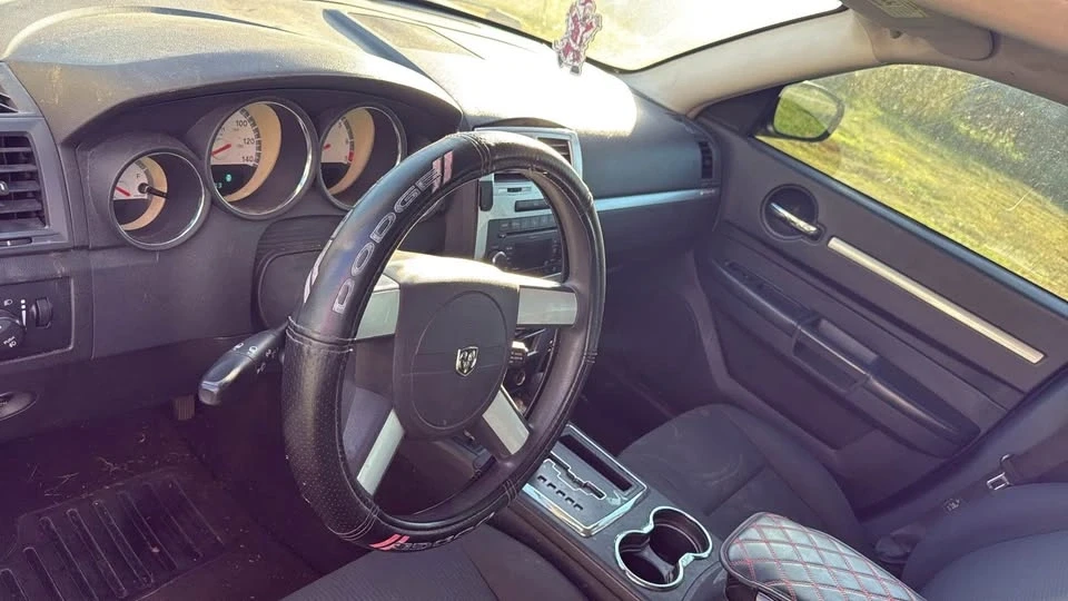 2009 Dodge Charger 6th Gen - Image 2 of 4