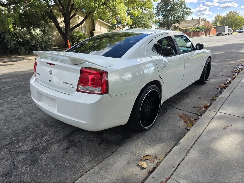 2009 Dodge Charger 6th Gen - Image 4 of 8