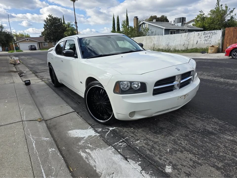 2009 Dodge Charger 6th Gen - Image 6 of 8