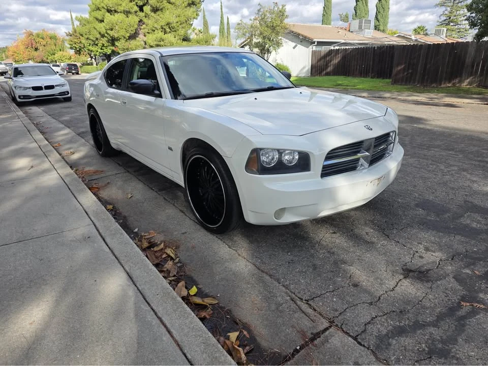 2009 Dodge Charger 6th Gen - Image 2 of 8