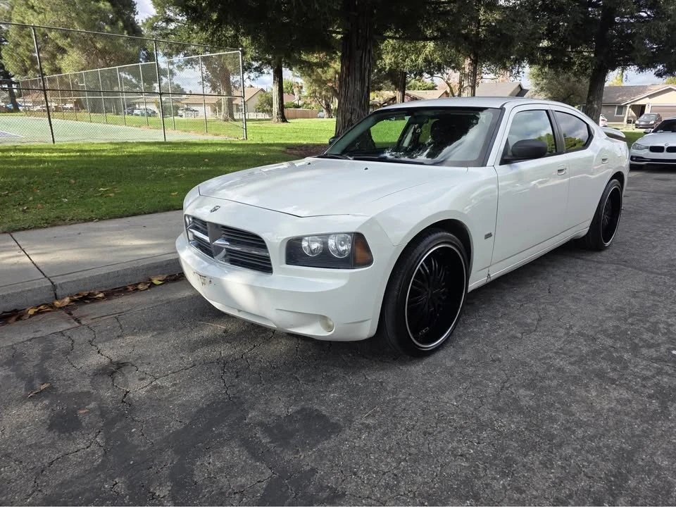 2009 Dodge Charger 6th Gen - Image 3 of 8
