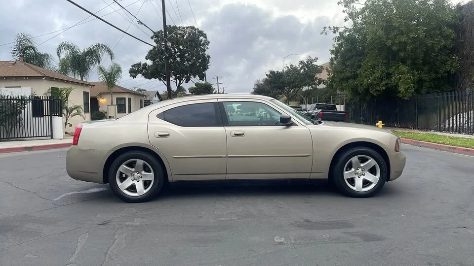 2009 Dodge Charger 6th Gen - Image 4 of 19