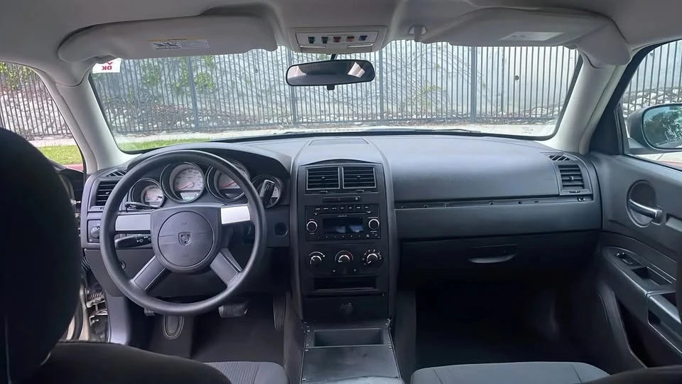 2009 Dodge Charger 6th Gen - Image 7 of 19