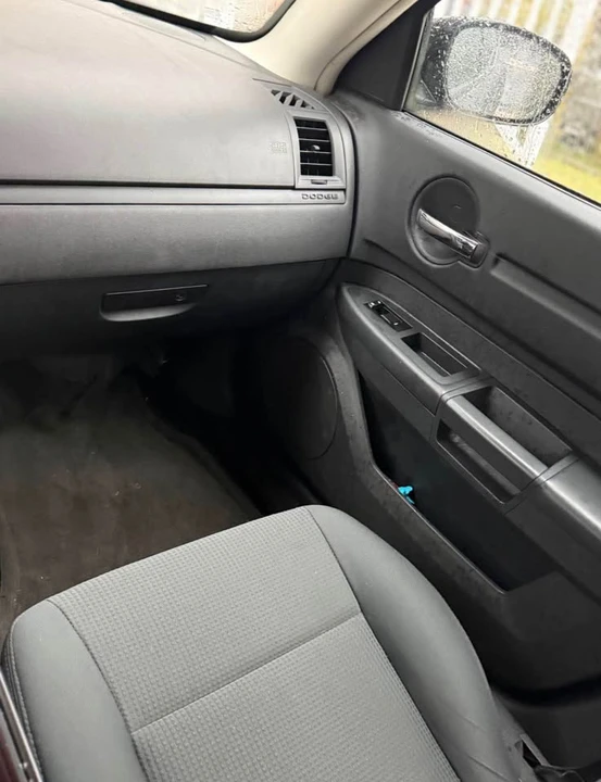 2009 Dodge Charger 6th Gen - Image 5 of 8