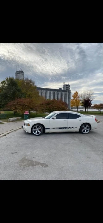 2009 Dodge Charger 6th Gen - Image 4 of 12