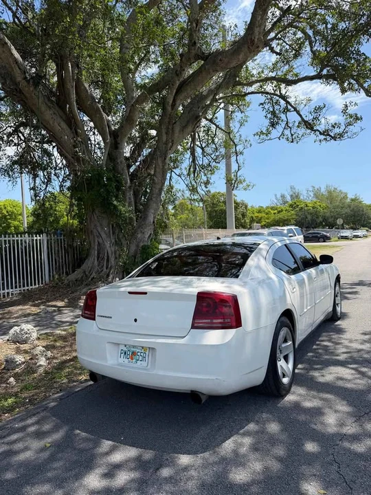2009 Dodge Charger 6th Gen - Image 4 of 7
