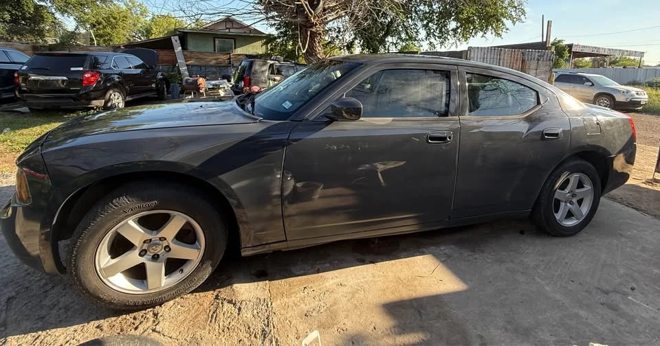 2009 Dodge Charger 6th Gen - Image 4 of 13