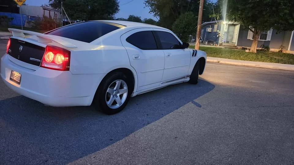 2009 Dodge Charger 6th Gen - Image 7 of 7
