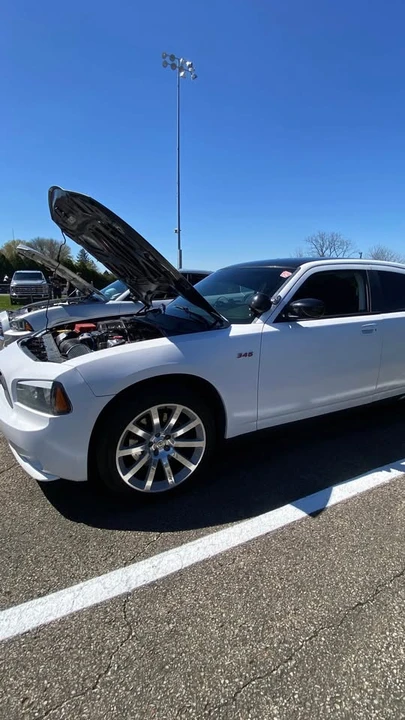 2009 Dodge Charger 6th Gen - Image 4 of 8
