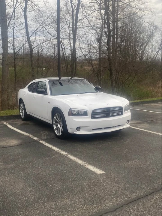 2009 Dodge Charger 6th Gen - Image 6 of 8